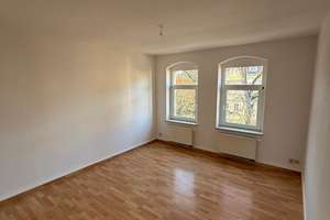 Schöne helle 2-Zimmer-Wohnung im 2. OG mit Balkon, separater Küche und Bad in Dresden Cotta