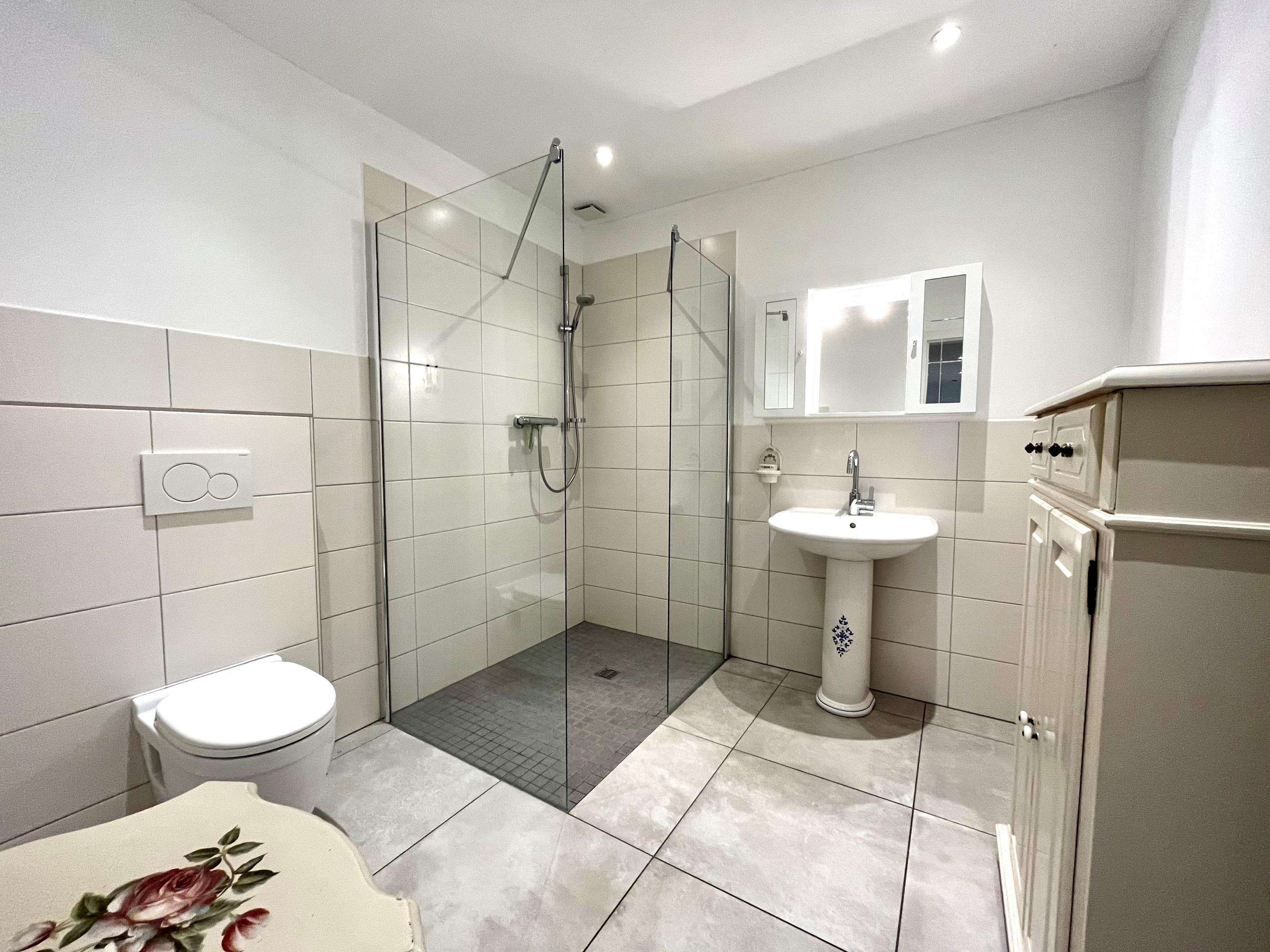 Immobilie in Tönning - Ebenerdiges Wohnen unter Reet! Zur Ferienvermietung geeignet! - Bild 0