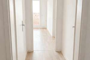 Schöne 1-Raum Wohnung mit Balkon und Einbauküche – Konrad-Zuse-Straße 3, 99099 Herrenberg, Erfurt – Vorschaubild 2