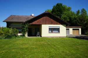 Nähe Wasserburg, ruhige Lage, großer Garten, für Familie mit Kindern ideal, Renovierung erforderlich – Rosenheim (Kreis) – Vorschaubild 3