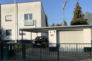 Doppelhaushälfte: Ruhige Lage, eigener Garten, 2 PKW-Stellplätze, OHNE Makler – Die vollständige Adresse der Immobilie erhältst du vom Anbieter., 60529 Schwanheim, Frankfurt am Main – Vorschaubild 1
