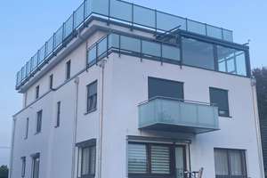 Gut geschnittene, helle 4-Zimmer-Wohnung (gehobene Ausstattung)