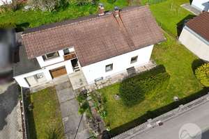 Sanierungsbedürftiges Haus in ruhiger Lage von Großkarolinenfeld – Die vollständige Adresse der Immobilie erhältst du vom Anbieter., 83109 Großkarolinenfeld – Vorschaubild 4