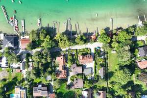 Ⓣop-Angebot am Wörthsee. Haus-in-Haus-Konzept in Bestlage. Mit Seeblick, großem Garten & Lift.