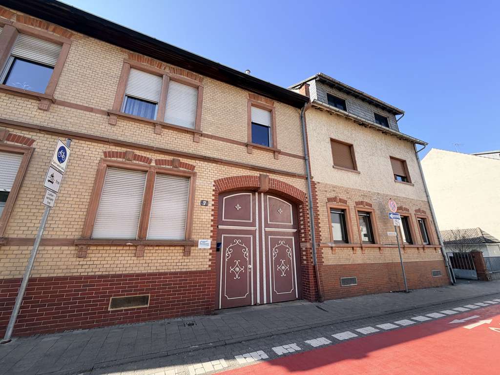 Immobilie in Neu-Isenburg - ***Zentral wohnen, ruhig leben – Charmante 3-Zimmer-Wohnung im 6-Familienhaus in Neu-Isenburg*** - Bild 0