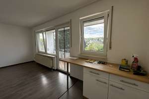 Gemütliche 1-Zi.-Whg mit großem Balkon und neuer Einbauküche, Nähe Hochschule und Goldschmiedeschule – Braheweg 11-13, 75175 Südoststadt, Pforzheim – Vorschaubild 8