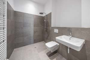 *** Attraktives Loft * 4 Zimmer * Terrasse * 2 Bäder * Gehobene Ausstattung *** – Straße der Nationen 80b, 9111 Zentrum, Chemnitz – Vorschaubild 7