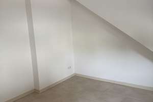Moderne, kernsanierte 2-Zimmer-Dachgeschosswohnung in zentraler Lage – ideal für Singles, Paare oder – Maybachstraße 22/1, 74076 Heilbronn, Heilbronn – Vorschaubild 9