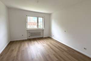 Großzügige 4-Zimmer-Wohnung in Kassel mit idealer Ausstattung – Die vollständige Adresse der Immobilie erhältst du vom Anbieter., 34125 Fasanenhof, Kassel – Vorschaubild 3