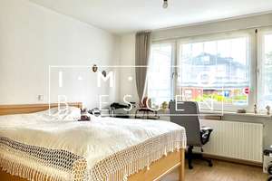 !!! WARTELISTE !!! Vollvermietetes 5 Parteienhaus als Kapitalanlage mit 3 Garagen und 2 Stellplätzen – Die vollständige Adresse der Immobilie erhältst du vom Anbieter., 46045 Altstadt-Süd, Oberhausen – Vorschaubild 4