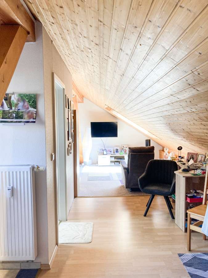 Immobilie in Poppenhausen - Sehr gepflegtes, freistehendes Mehrfamilien- / Generationenhaus, zur Eigennutzung und Kapitalanlage - Bild 1