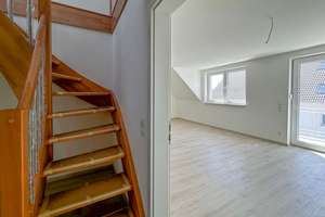 Zum 01.12.! Wohnen wie im Haus! Mit Tageslichtbad, Balkon und Stellplatz | Luft-Wärme-Pumpe – 4838 Zschepplin – Vorschaubild 9
