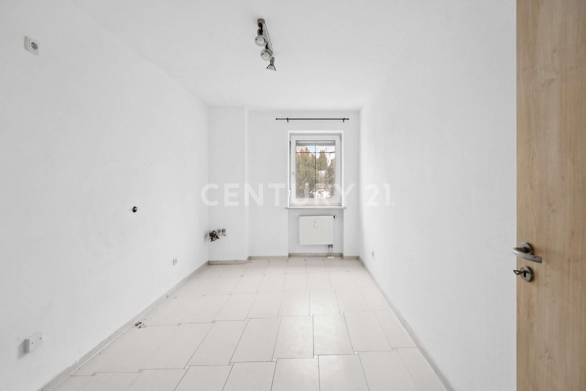 Immobilie in Bogen - Lichtdurchflutete 2-Zimmer-Wohnung mit großzügigem Balkon in zentraler Lage - Bild 2