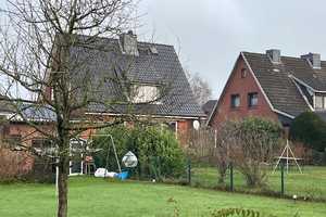 807 m² Grdstck. mit EFH oder für Neubau * Wohnstraße*
Modern. erfolgt f. Hzg./Dach/Fenster 2004-201 – Stormarn (Kreis) – Vorschaubild 2
