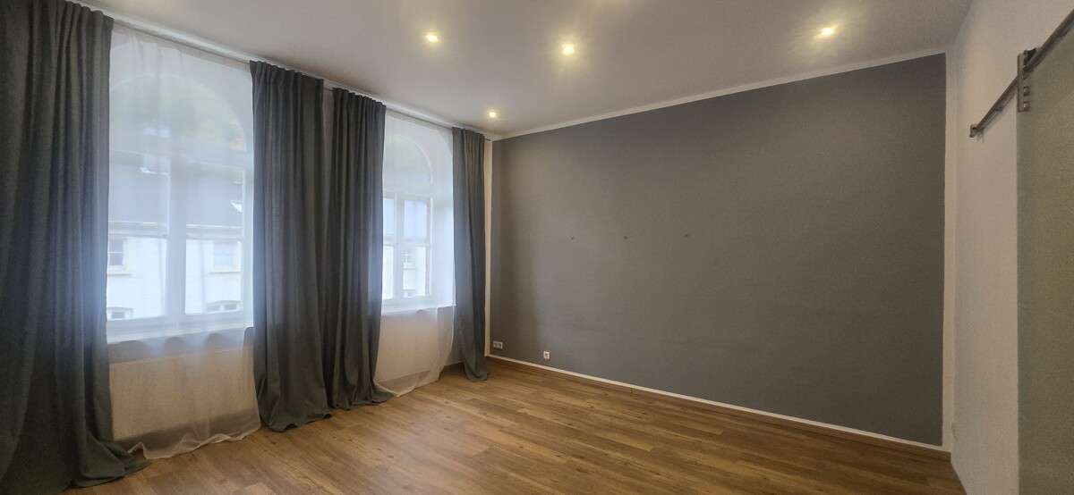 Immobilie in Radevormwald - Liebhaberstück für alle, die außergewöhnliches Wohnen mit Geschichte und Charme schätzen. - Bild 1