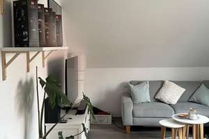 Freundliche und gepflegte 3-Raum-DG-Wohnung in Hannover – Am Sünderkamp 22 E, 30629 Misburg-Nord, Hannover – Vorschaubild 2
