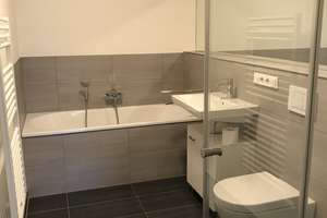 Geräumige drei Zimmer Wohnung mit vielen Extras in Grafental – Hohenzollernallee 13, 40235 Flingern Nord, Düsseldorf – Vorschaubild 6
