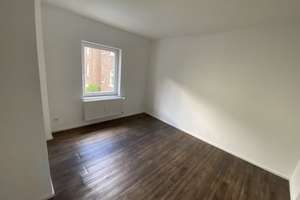 Helle 3,5-Zimmer-Wohnung mit Balkon in Duisburg-Laar zu vermieten – Friedrich-Ebert-Straße 136-138, 47119 Laar, Duisburg – Vorschaubild 3