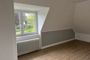 Viel Freiraum: 4-Zimmer-Wohnung in Hamburg-Sasel – Gemeinweide 10, 22393 Sasel, Hamburg – Vorschaubild 2