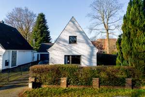 Gepflegtes Einfamilienhaus mit großem Grundstück und Ausbaupotenzial in Norderstedt-Harksheide – Die vollständige Adresse der Immobilie erhältst du vom Anbieter., 22844 Norderstedt – Vorschaubild 2