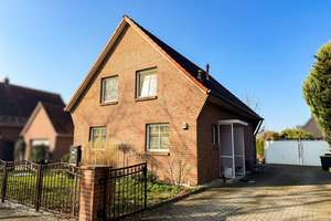 Mit Wohlfühlcharakter - Modernes Einfamilienhaus in Frauenhain – Die vollständige Adresse der Immobilie erhältst du vom Anbieter., 1609 Röderaue – Vorschaubild 1