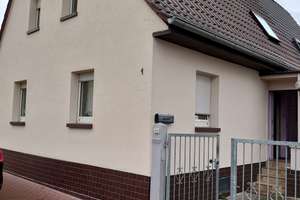 Charmantes 1-Familienhaus mit Gartengrundstück und  Garage – Die vollständige Adresse der Immobilie erhältst du vom Anbieter., 63796 Kahl am Main – Vorschaubild 2