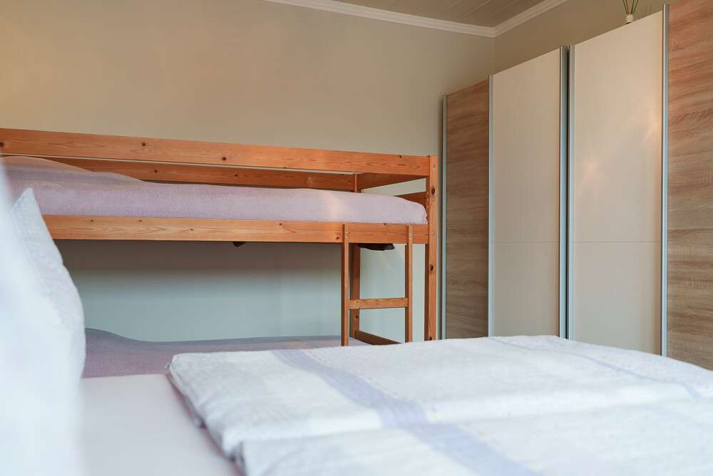 Immobilie in Kalkhorst - Schönes Anwesen unweit der Ostsee inklusive Haupthaus, Einliegerwohnung und separatem Gästehaus - Bild 1