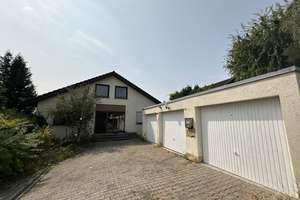 LEERSTEHENDES MEHRFAMILIENHAUS IN RUHIGER LAGE