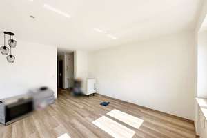 "Harmonische 3-Zimmer-Wohnung mit Balkon, Stellplatz, Gäste-WC und viel Stauraum" – Friedrichsgrüner Straße 11, 8112 Wilkau-Haßlau – Vorschaubild 8