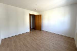 Tolles Familiendomizil mit großem Balkon in beliebter grüner Lage – Am Birnengarten 76a, 39116 Ottersleben, Magdeburg – Vorschaubild 8