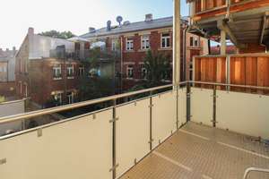 Bezugsfreie 4-Zimmer-Wohnung mit Balkon und zwei Bädern im Herzen von Fürth – Die vollständige Adresse der Immobilie erhältst du vom Anbieter., 90762 Altstadt, Innenstadt, Fürth – Vorschaubild 1