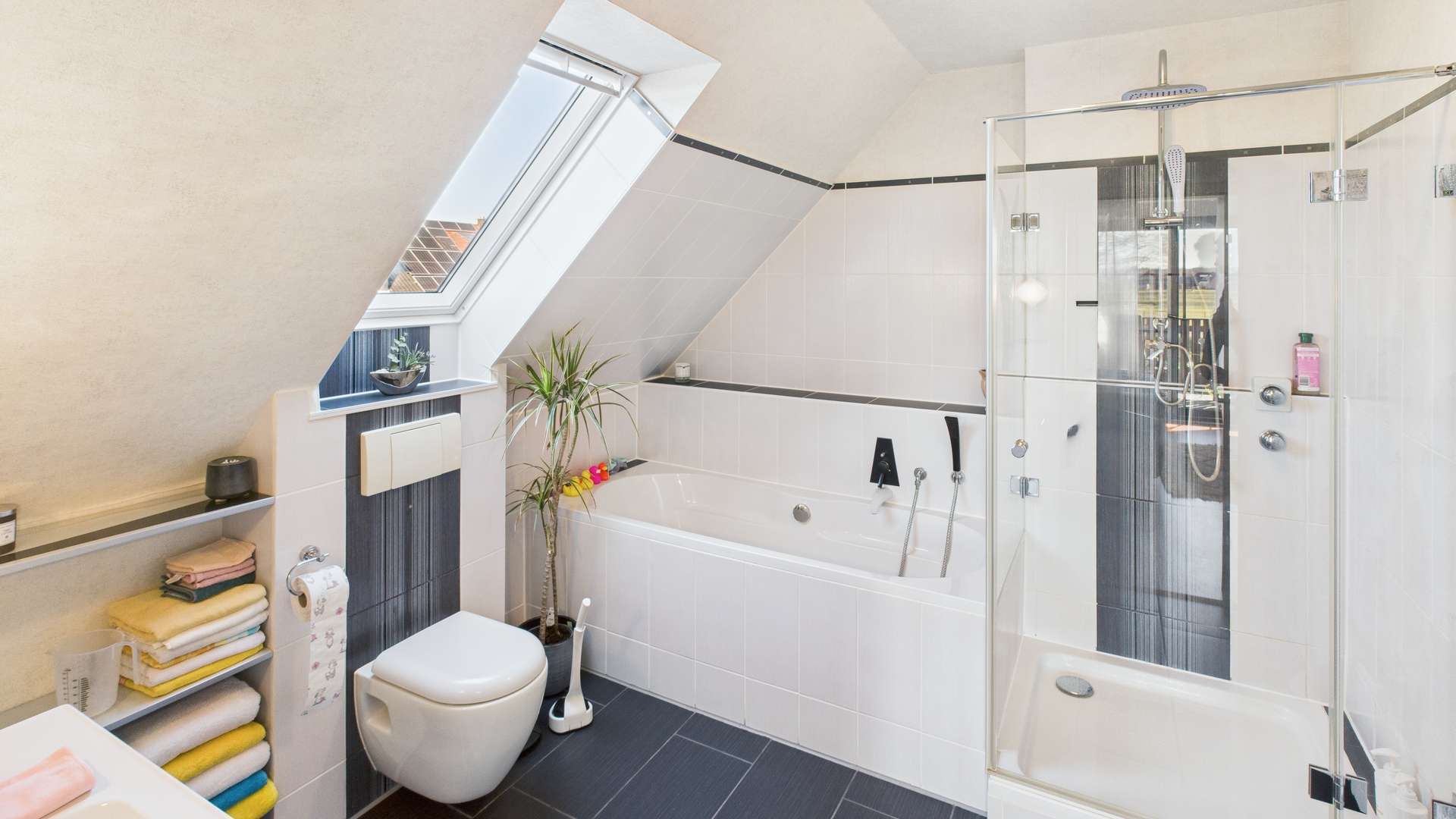 Immobilie in Drebber - Grüne Wohlfühloase: Einfamilienhaus mit Teich und großzügigem Grundstück in Drebber - Bild 1