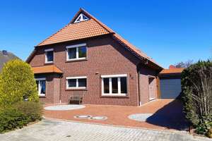 Großzügiges Traumhaus in bester Wohnlage von Nordenham – Die vollständige Adresse der Immobilie erhältst du vom Anbieter., 26954 Nordenham – Vorschaubild 1