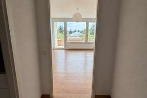 Möbliertes Apartment mit Balkon, neuer Küche & Stellplatz // Koblenz-Karthause (Hochschulnah)  – 56075 Karthause Flugfeld, Koblenz – Vorschaubild 4