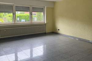 3,5 Zi., 98qm im EG, modernes Bad ,mit Terrasse