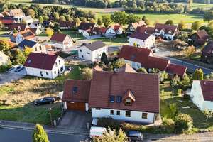 Mehrfamilienhaus mit vier Wohneinheiten – Die vollständige Adresse der Immobilie erhältst du vom Anbieter., 95698 Neualbenreuth – Vorschaubild 27