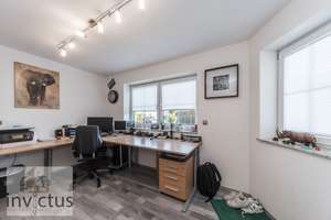 Wohnen mit Stil: Großzügiges Haus mit 6 Zimmern, Wintergarten, Doppelgarage, Kamin & Einliegerwhg! – Die vollständige Adresse der Immobilie erhältst du vom Anbieter., 74211 Leingarten – Vorschaubild 15