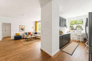 Bezugsfrei: 3/4 Zi.-Wohnung mit Balkon zwischen Tiergarten & Kudamm – Die vollständige Adresse der Immobilie erhältst du vom Anbieter., 10787 Tiergarten, Berlin – Vorschaubild 3