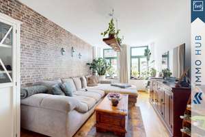 ++ Stilvolle 2-Zimmer-Wohnung im Denkmal – Balkon, Parkett & durchdachter Grundriss ++