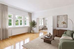 Exklusiv sanierte Villa-Altbauwohnung - 4 Zimmer mit Balkon, EBK und 2 Stellplätzen – Leon Pohle Str. 1, 1219 Seevorstadt-Ost/Großer Garten, Dresden – Vorschaubild 2