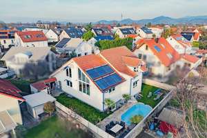 Ein Juwel in Breisach. Ihr Traumhaus mit Pool, Kamin, Solar & gehobener Ausstattung – Die vollständige Adresse der Immobilie erhältst du vom Anbieter., 79206 Breisach am Rhein – Vorschaubild 1