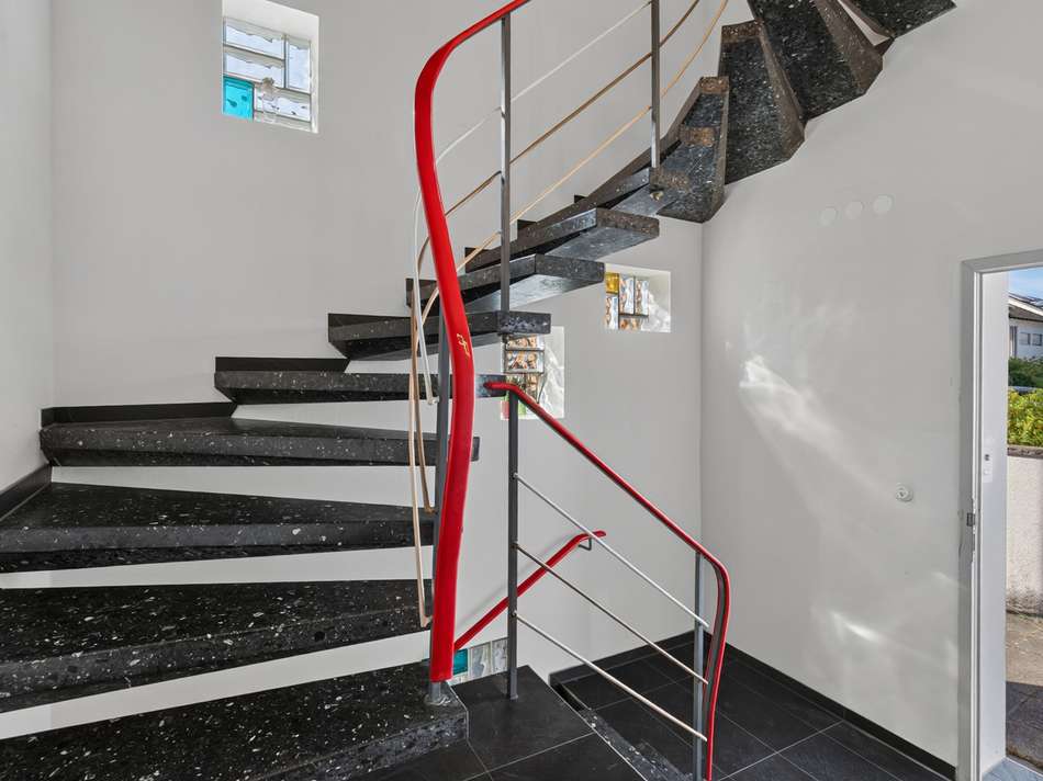 Treppenhaus mit Glassteinen