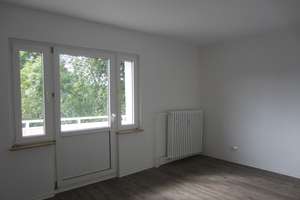 Ihr neues Zuhause: renovierte 4,5-Zimmer-Wohnung – Pfeifferstr. 3, 45309 Schonnebeck, Essen – Vorschaubild 3