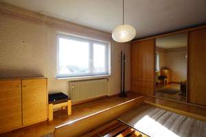 Freistehendes, geräumiges Einfamilienhaus mit 2 Garagen und Pkw-Stellplatz – Die vollständige Adresse der Immobilie erhältst du vom Anbieter., 72124 Pliezhausen – Vorschaubild 11