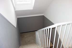 EXKLUSIV RENOVIERT + SANIERT MODERNE HELLE WHG. KOMPLETT LAMINAT WANNENBAD 5.OG / DG IN OBERBILK – Kirchstr. 7, 40227 Oberbilk, Düsseldorf – Vorschaubild 12