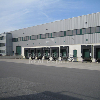 Lagerfläche mit optimaler Autobahnanbindung