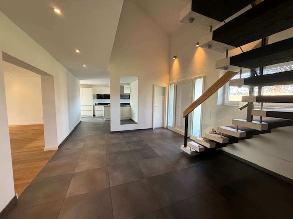 Immobilie in Schermbeck - Exklusives Einfamilienhaus mit Premium-Ausstattung & Designerküche in Schermbeck-Altschermbeck - Bild 2