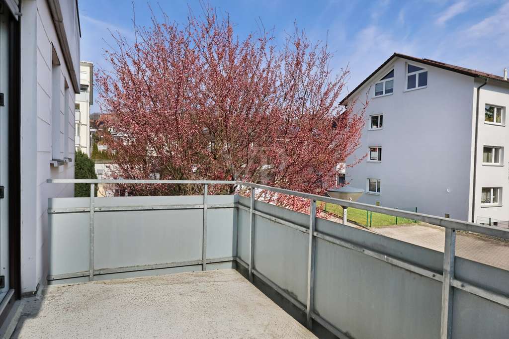 Immobilie in Leonberg - Helle Wohnung mit Balkon und Tiefgaragenstellplatz - Bild 4