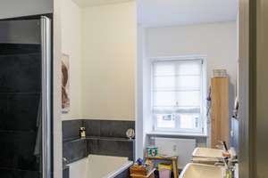 Lebendiges Stadtleben im Herzen des Domviertels! Dielenböden, Balkon, Wohnküche!  Baudenkmal! – Die vollständige Adresse der Immobilie erhältst du vom Anbieter., 86152 Innenstadt. St. Ulrich-Dom, Augsburg – Vorschaubild 4