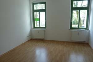 Ziehen Sie in eine süße 2-Raum mit Laminat in Hilbersdorf!!!